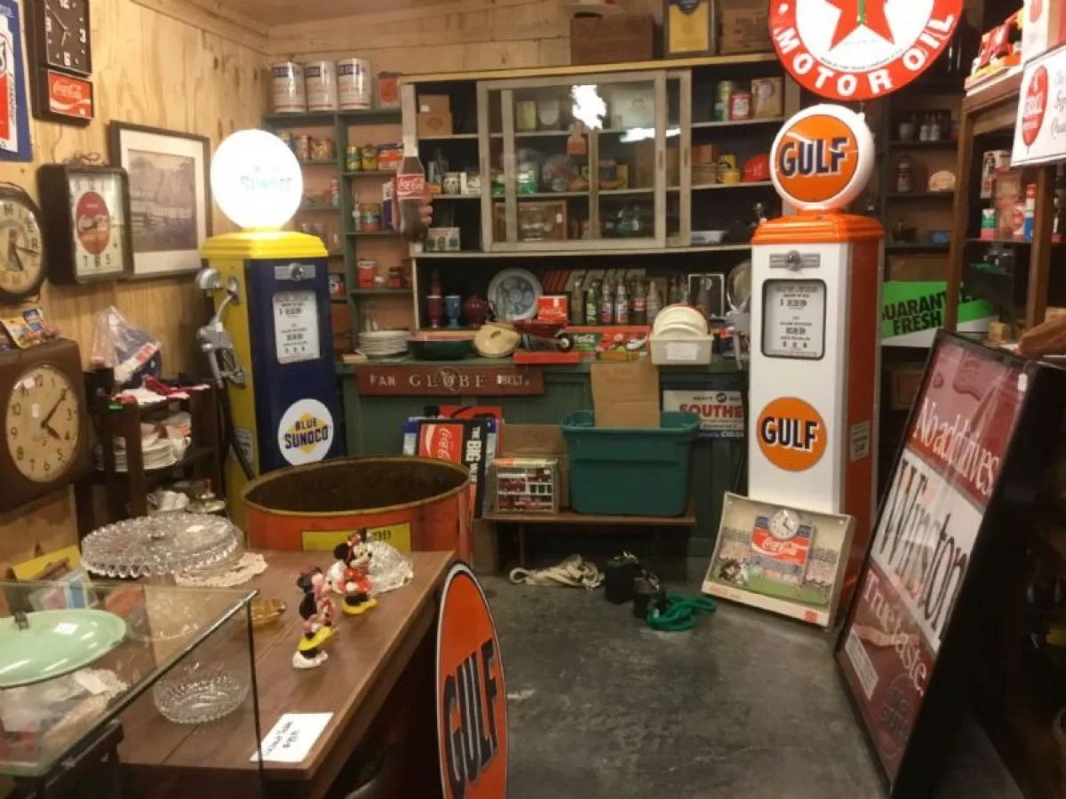 Action Antique Barn - Antique store in Sevierville, Tennessee