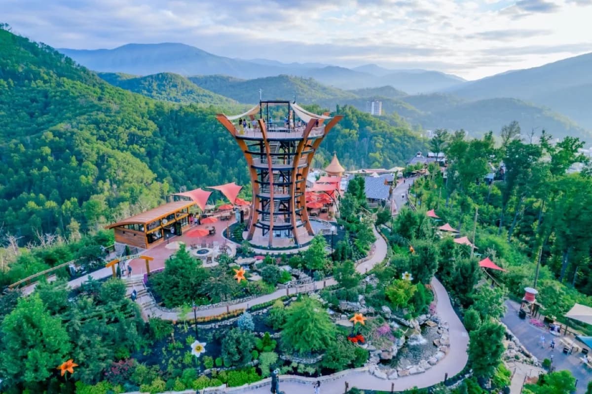 Anavista Tower - Attraction in Gatlinburg, Tennessee