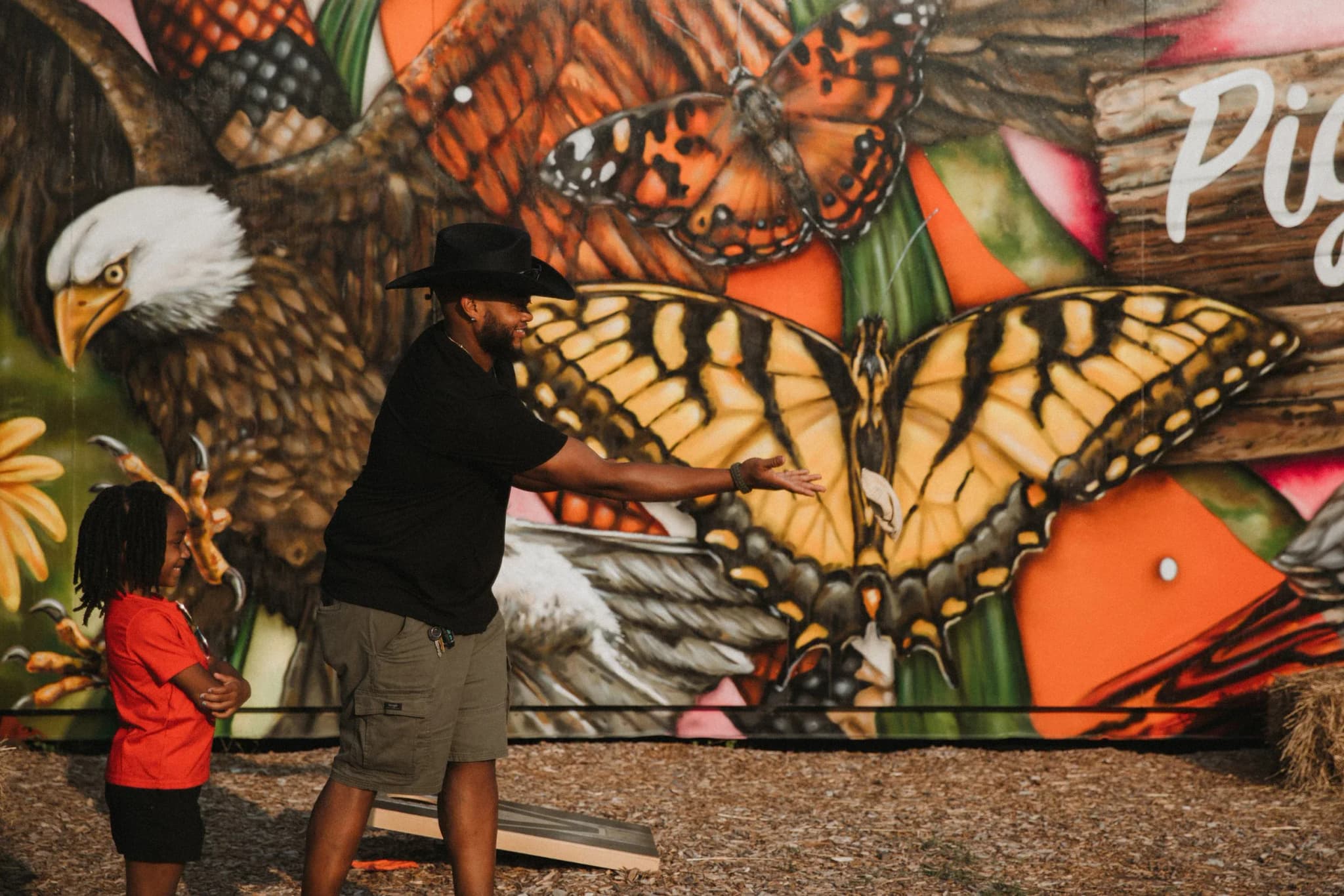 Bigfoot's Country Barn Selfie Park & Gift Shop - Gift shop in Pigeon Forge, Tennessee