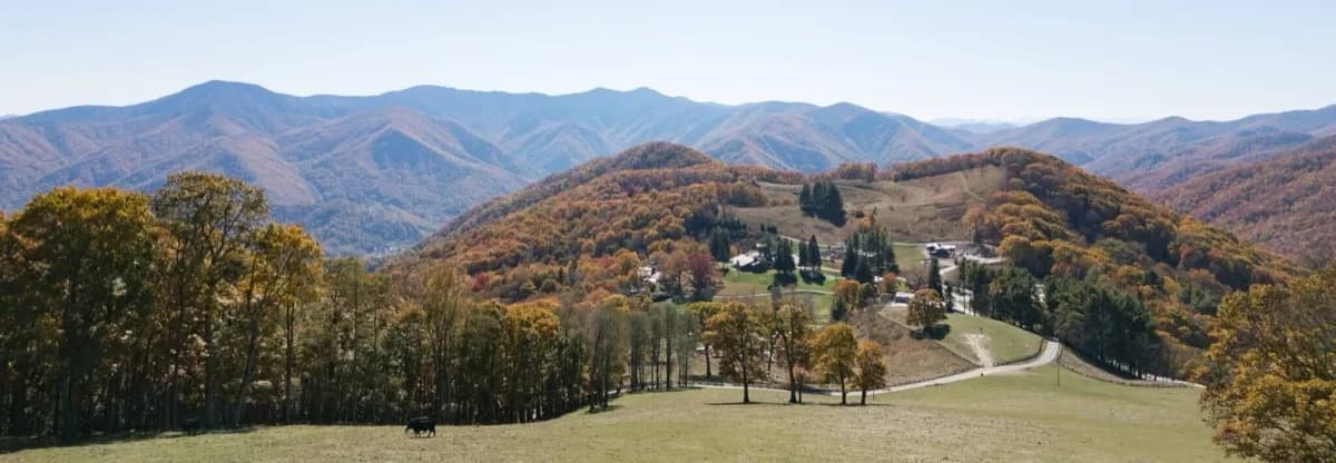 Cataloochee Ranch - Lodge in Maggie Valley, Tennessee