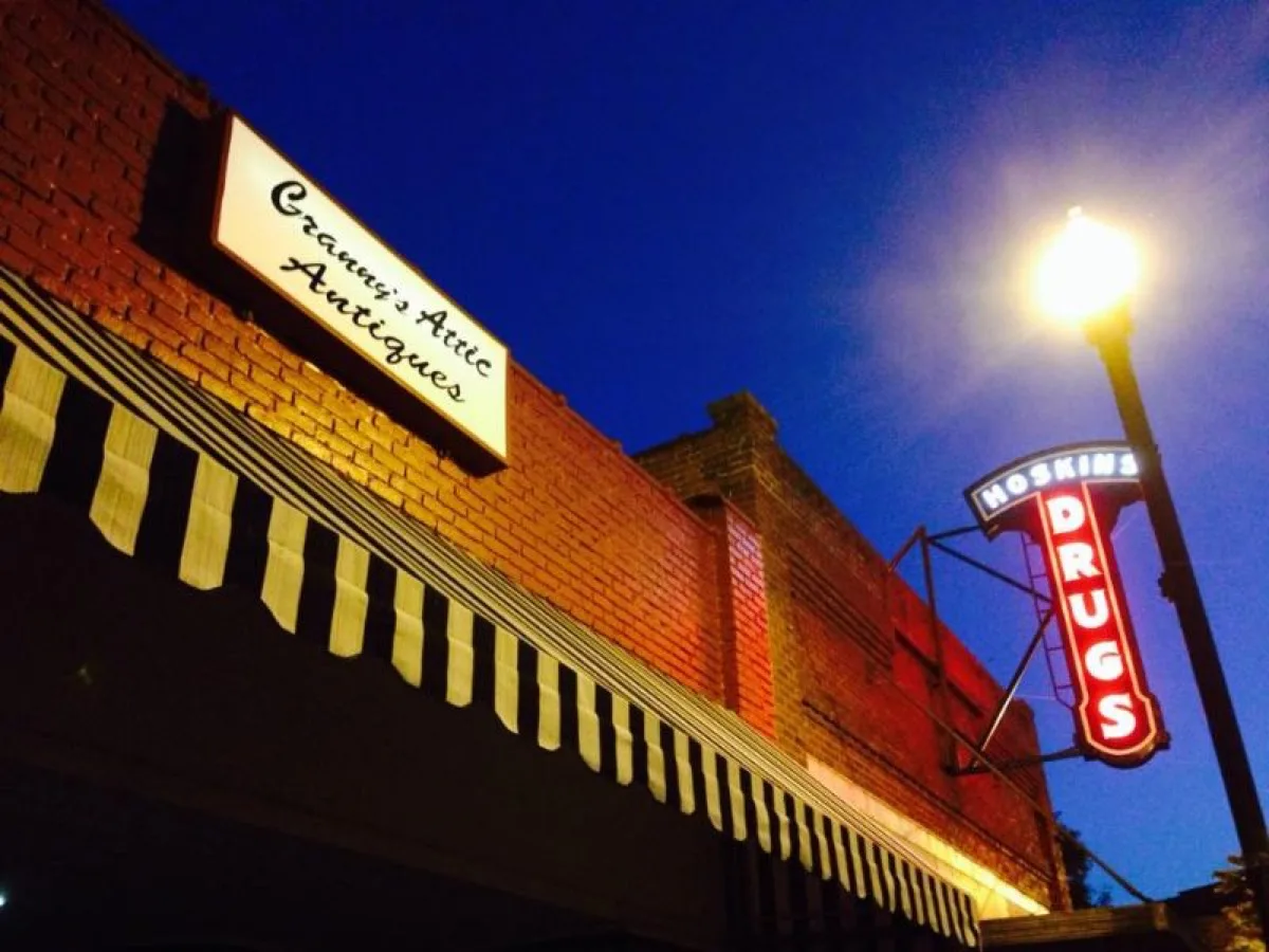 Granny's Attic - Antique store in Clinton, Tennessee