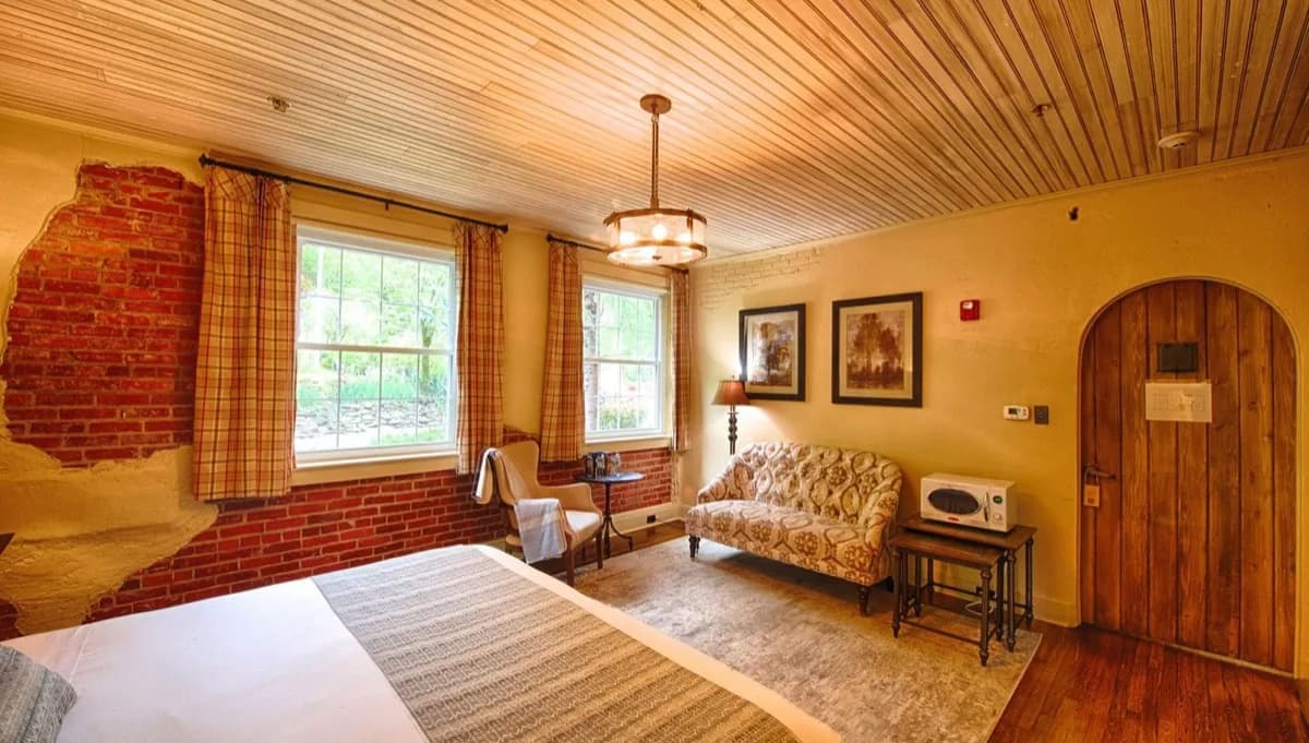 Historic Tapoco Lodge Resort - Hotel in Robbinsville, Tennessee