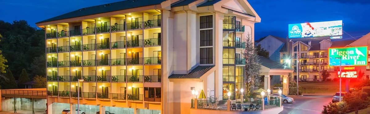 Pigeon River Inn - Hotel in Pigeon Forge, Tennessee