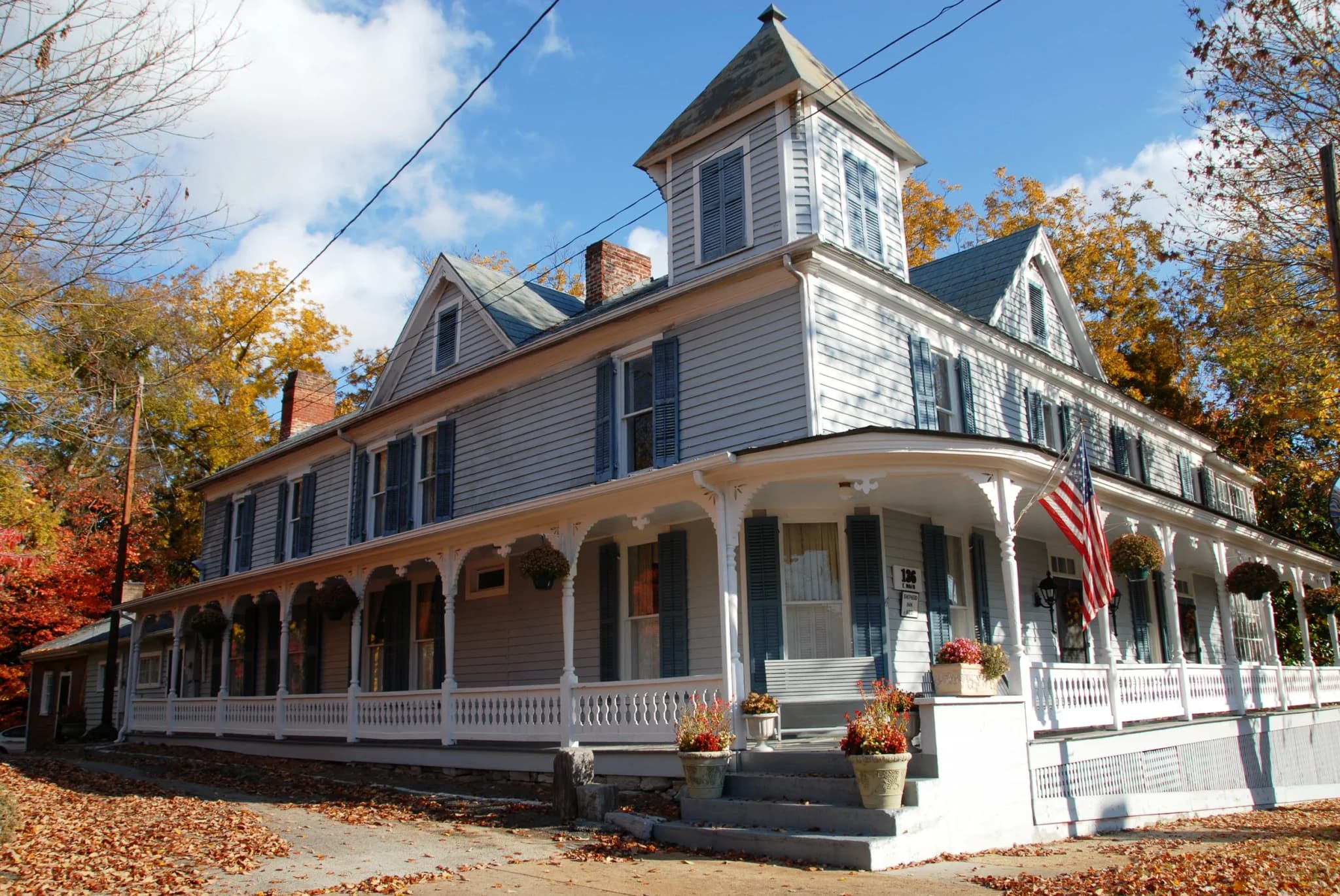 Shepard Inn - Bed & breakfast in Dandridge, Tennessee