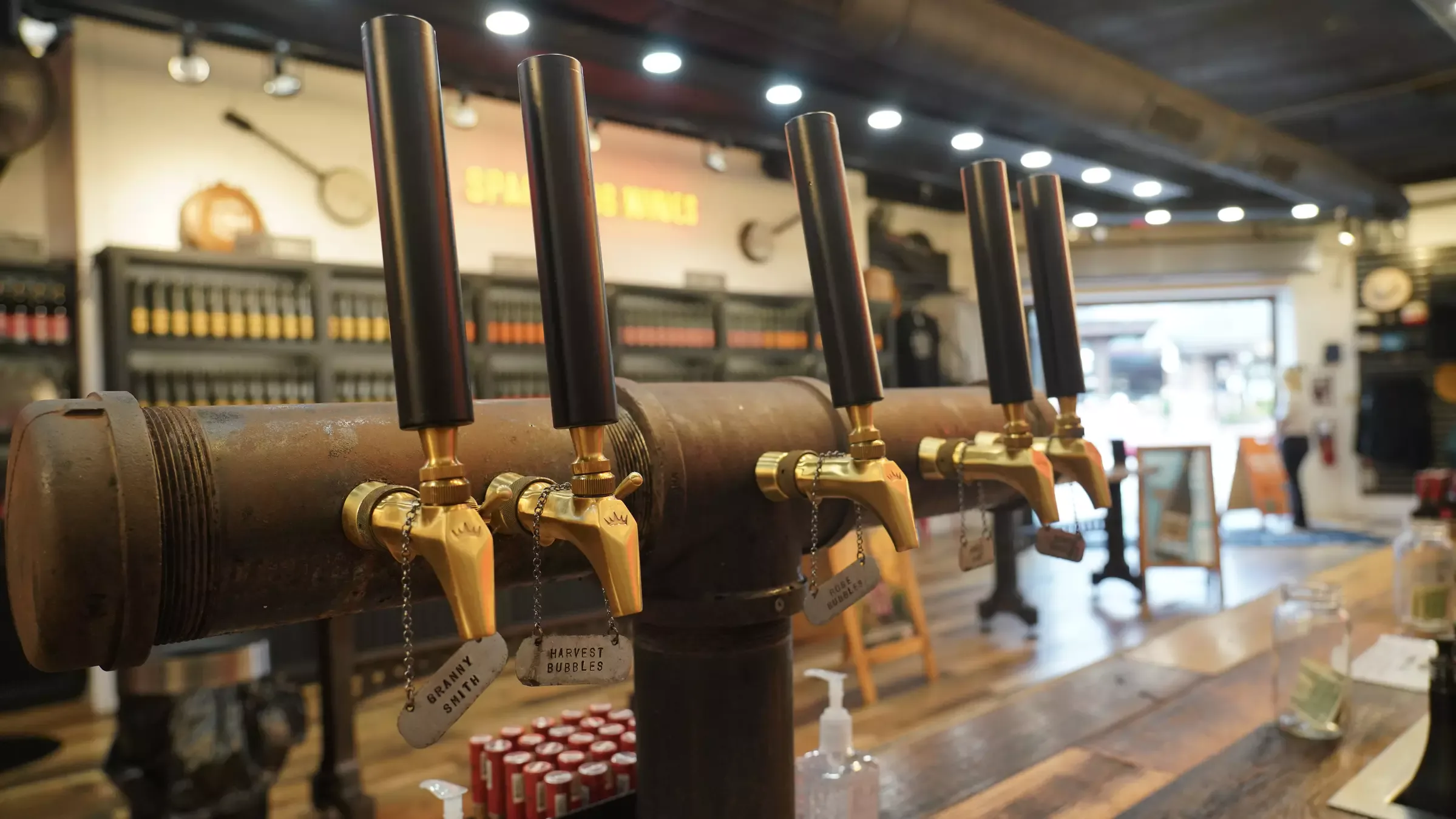 Smokin Banjo - Winery in Gatlinburg, Tennessee