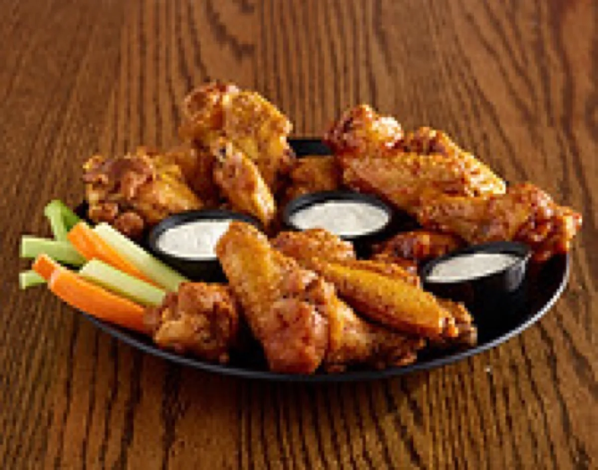Wild Wing Cafe - Chicken wings restaurant in Powell, Tennessee
