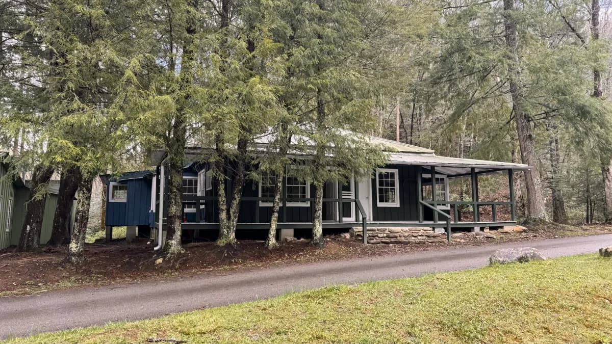 5 Former Towns and Attractions In The Smoky Mountains That Still Exist