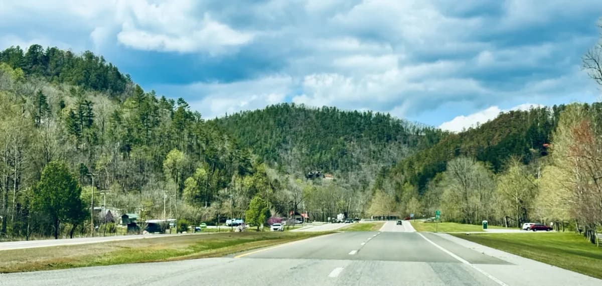 5 Towns In The Smoky Mountains That Should Be On Your List To Visit