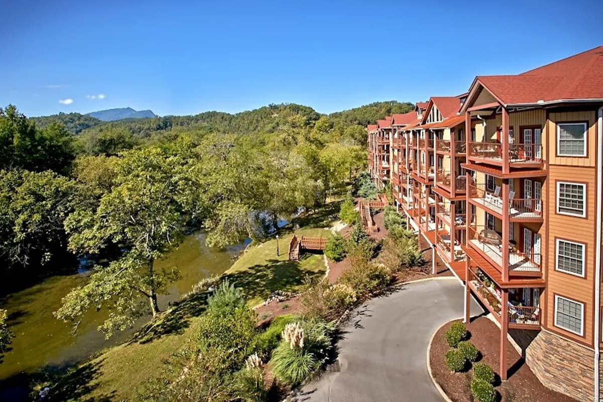 Appleview River Resort - Hotel in Sevierville, Tennessee