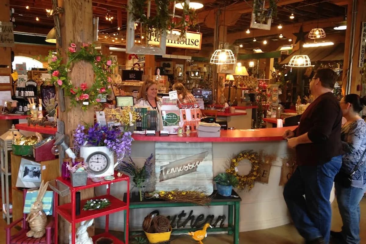 Homespun - Antique store in Maryville, Tennessee