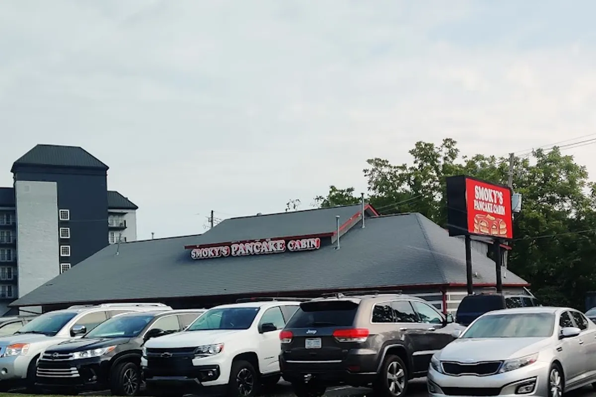 Smoky’s Pancake Cabin - Pancake restaurant in Pigeon Forge, Tennessee