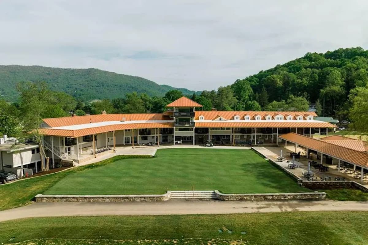 Waynesville Inn and Golf Club, Tapestry Collection by Hilton - Hotel in Waynesville, Tennessee