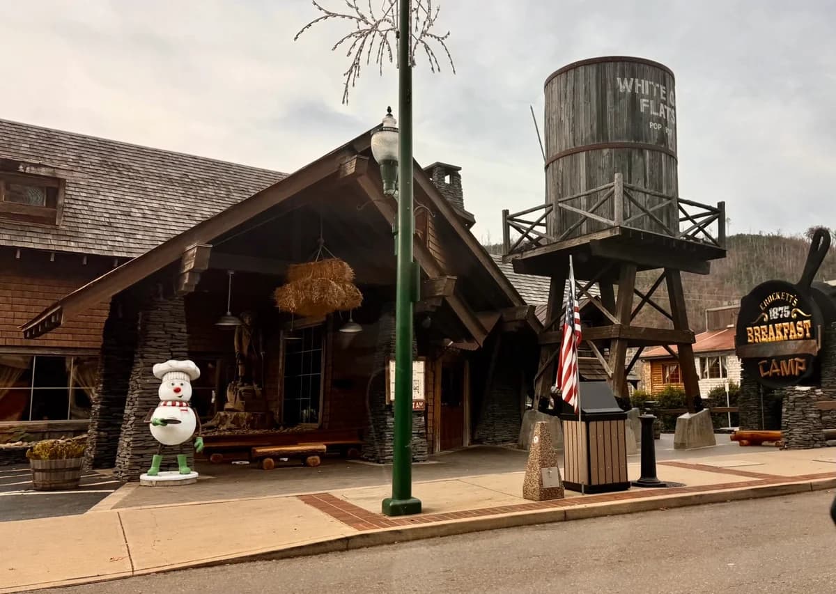 6 Smoky Mountain Restaurants on Yelp’s Top 100 List for 2025