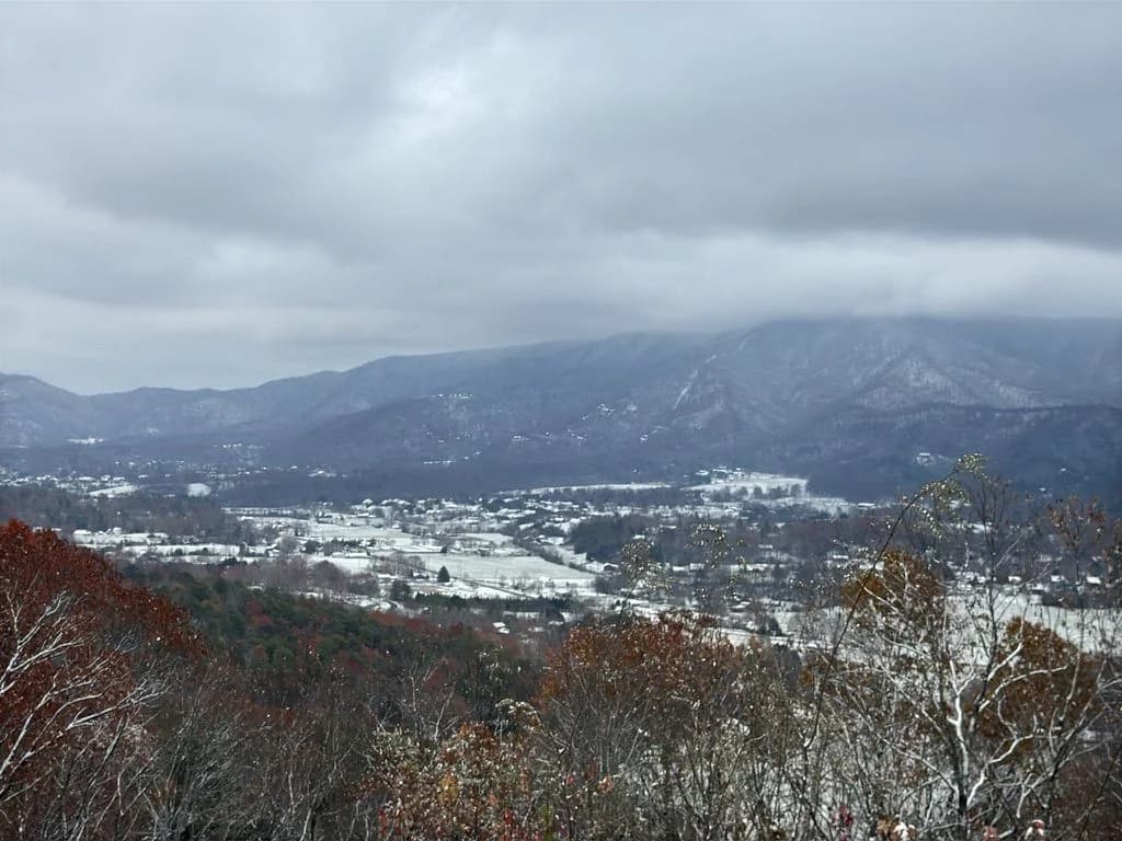 Mountain overlook from Foothills Parkway above the Smoky Mountains